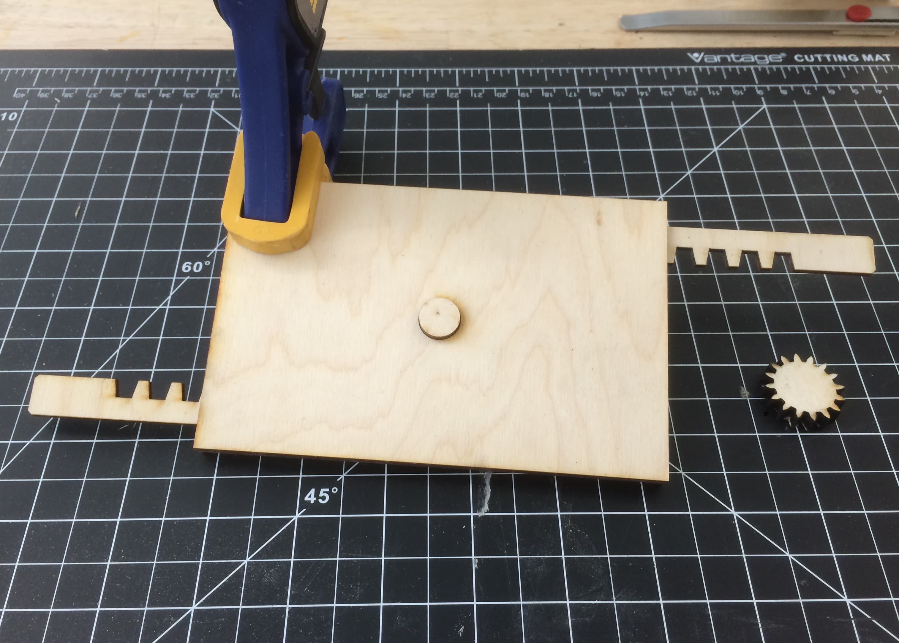 Gluing up lid with internal gear