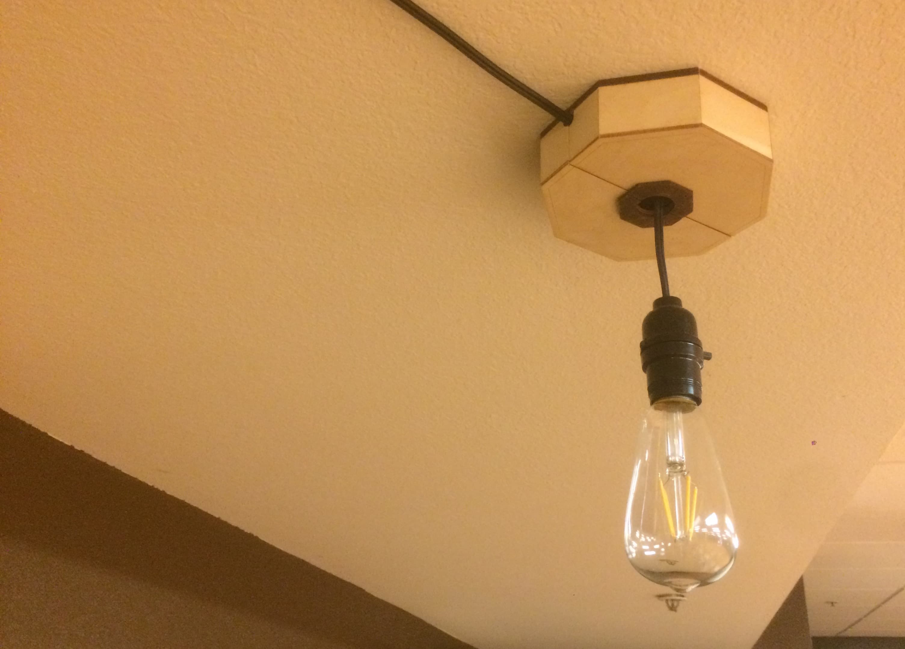 Installed lamp casing